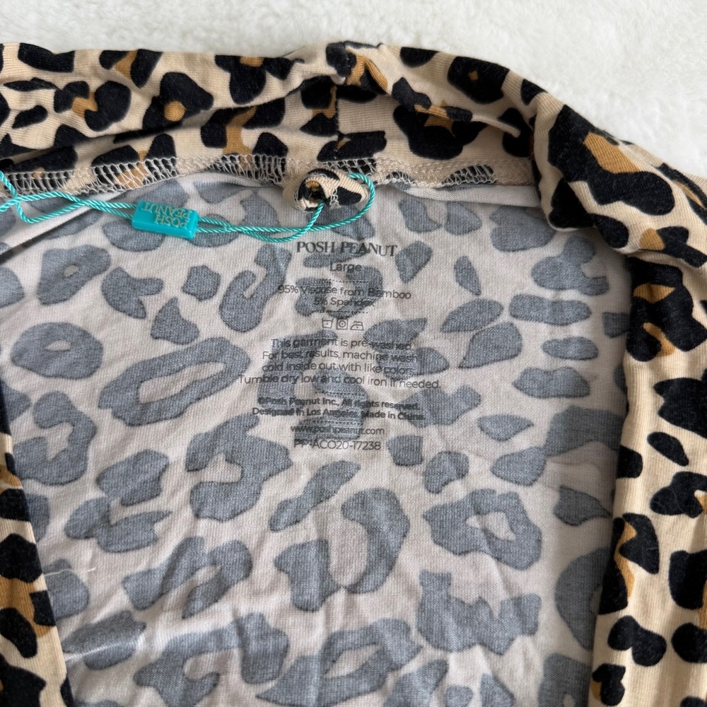 Posh Peanut Leopard Print Robe Size Large - Picture 4 of 8